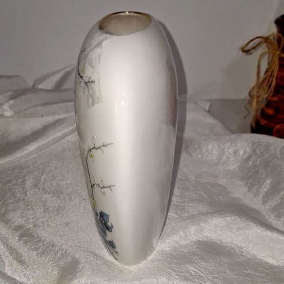 A Jay Fine China Bird Vase Hand Painted Japanese Floral Cottage-Core Home Design - Picture 4 of 13